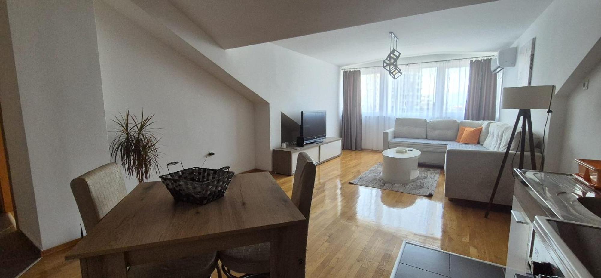 Apartament In *
